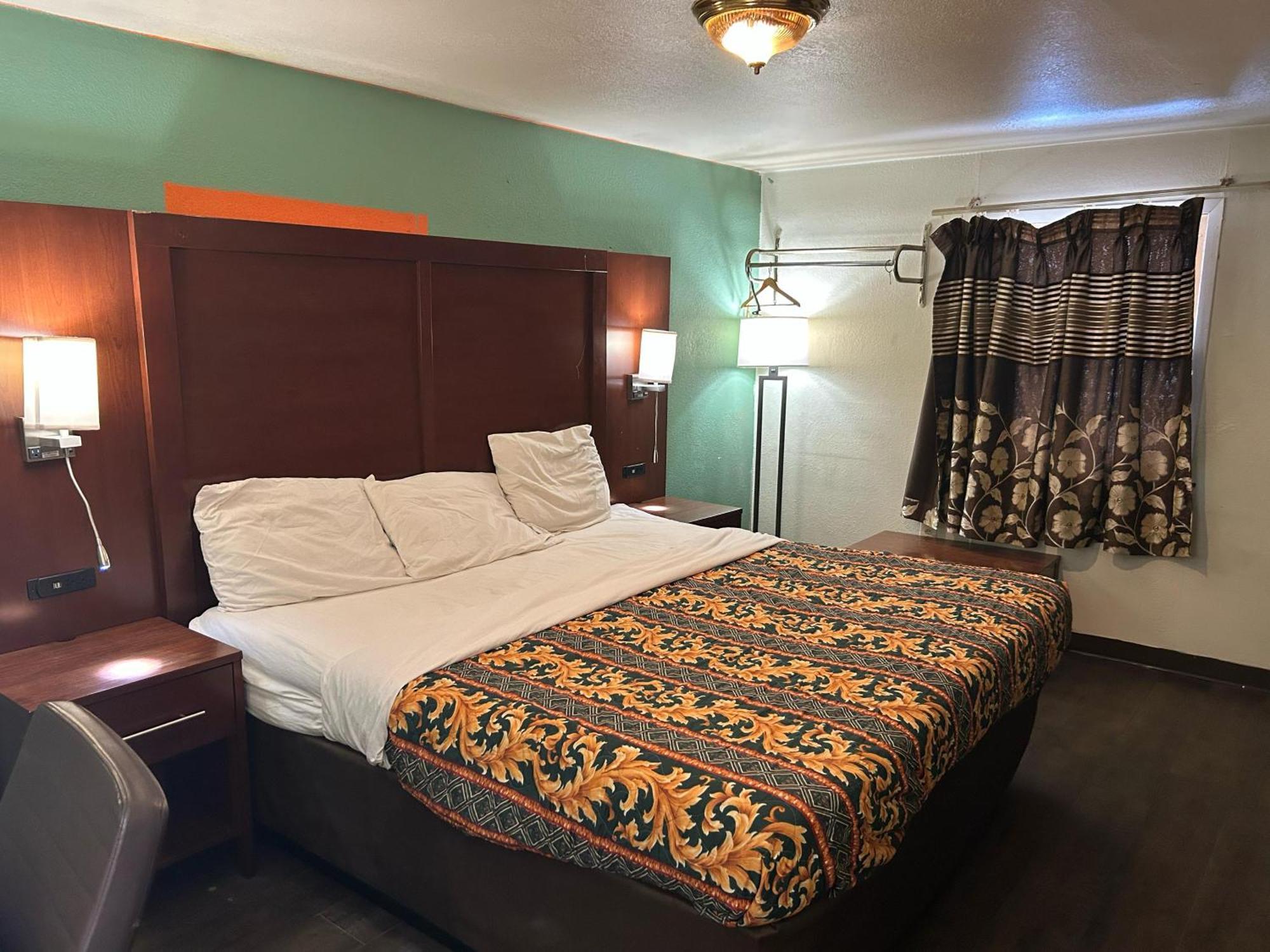 Hillcrest Motel By Oyo Aurora Near Lawrenceburg 外观 照片