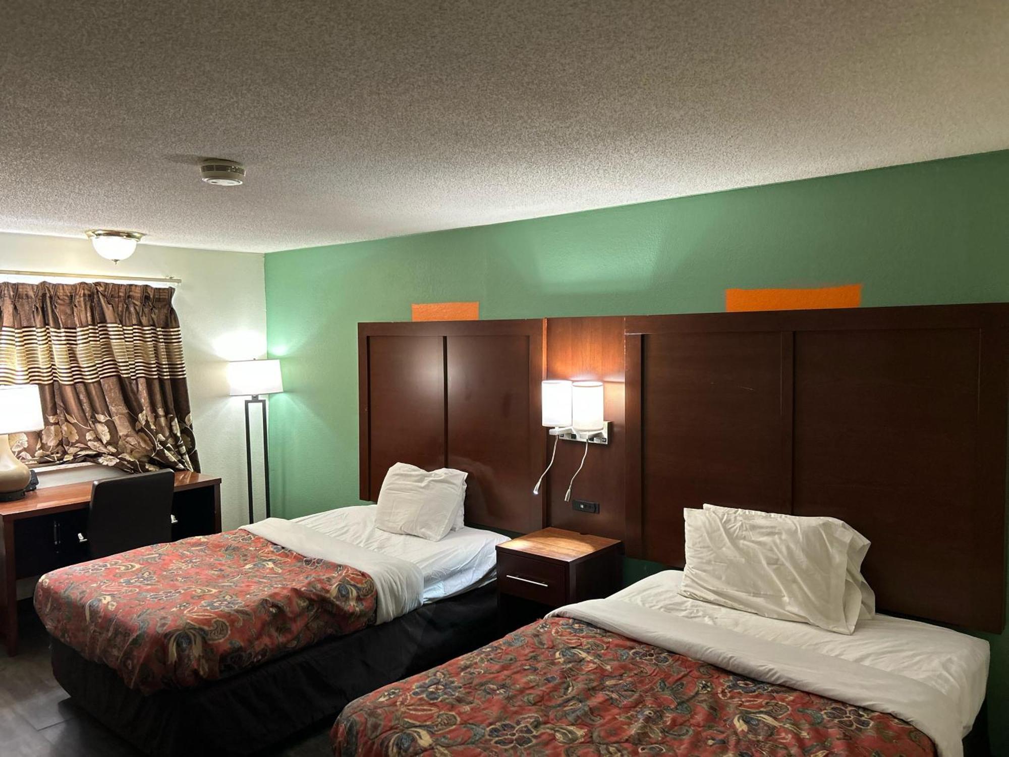 Hillcrest Motel By Oyo Aurora Near Lawrenceburg 外观 照片
