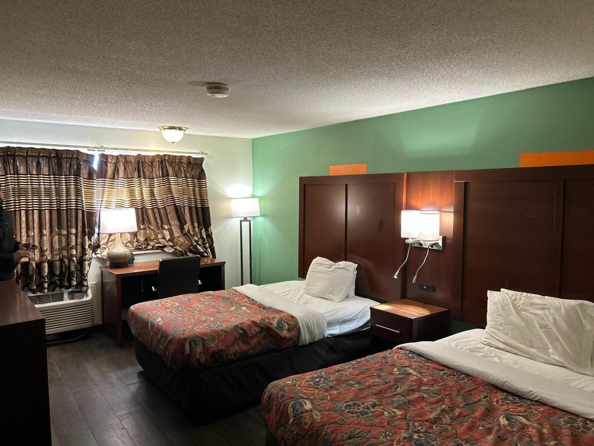 Hillcrest Motel By Oyo Aurora Near Lawrenceburg 外观 照片