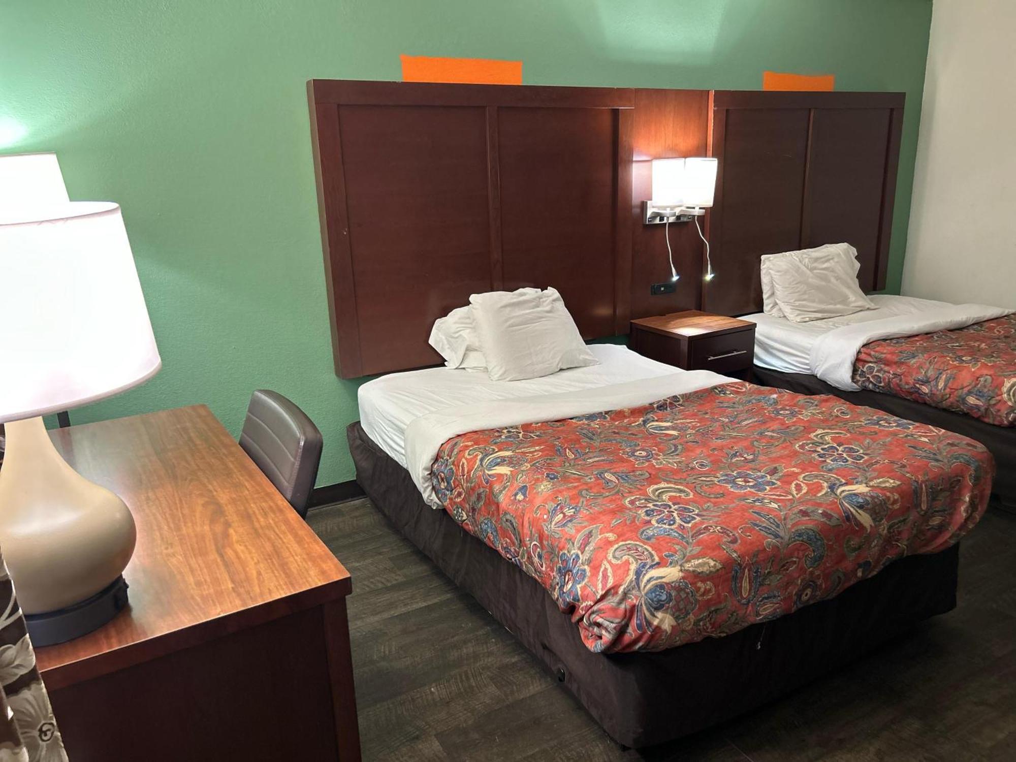 Hillcrest Motel By Oyo Aurora Near Lawrenceburg 外观 照片