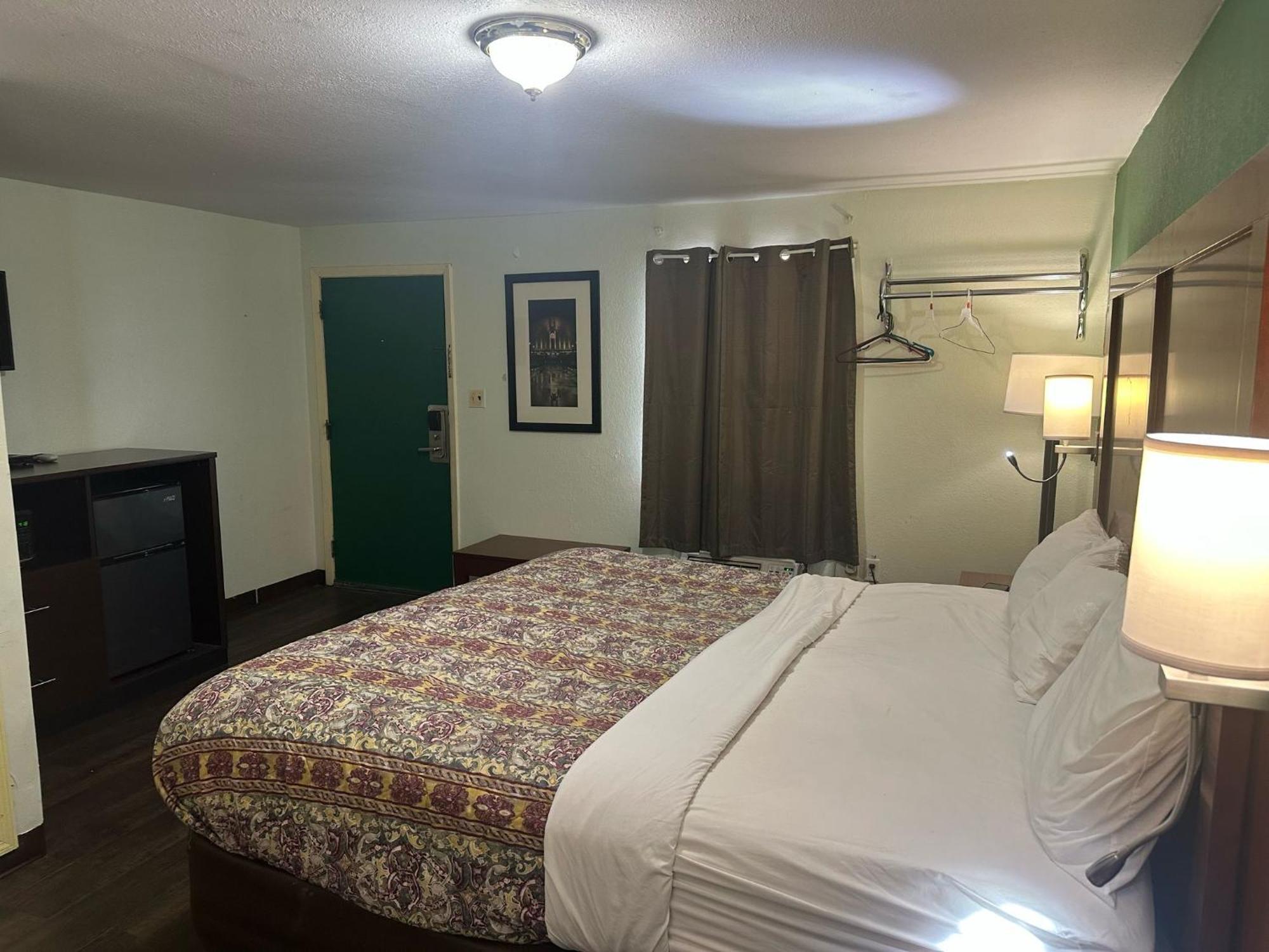 Hillcrest Motel By Oyo Aurora Near Lawrenceburg 外观 照片