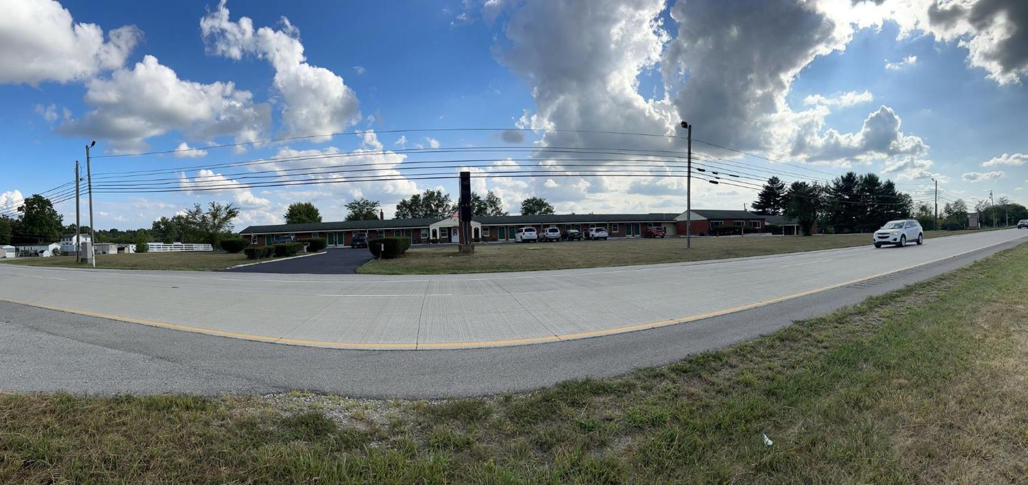 Hillcrest Motel By Oyo Aurora Near Lawrenceburg 外观 照片