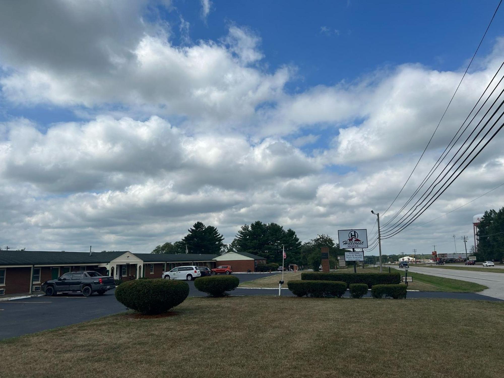 Hillcrest Motel By Oyo Aurora Near Lawrenceburg 外观 照片